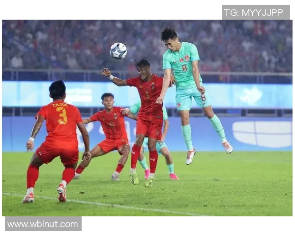 亚运会特别报道：成都足球队拼搏历程与荣耀背后的故事