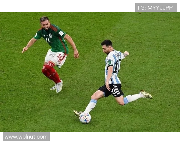 足球巨星风采全景展示各大明星精彩瞬间与成就回顾 足球巨星风采全景展示各大明星精彩瞬间与成就回顾