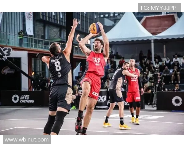 成都篮球队在世界杯预选赛中的状态分析与表现点评